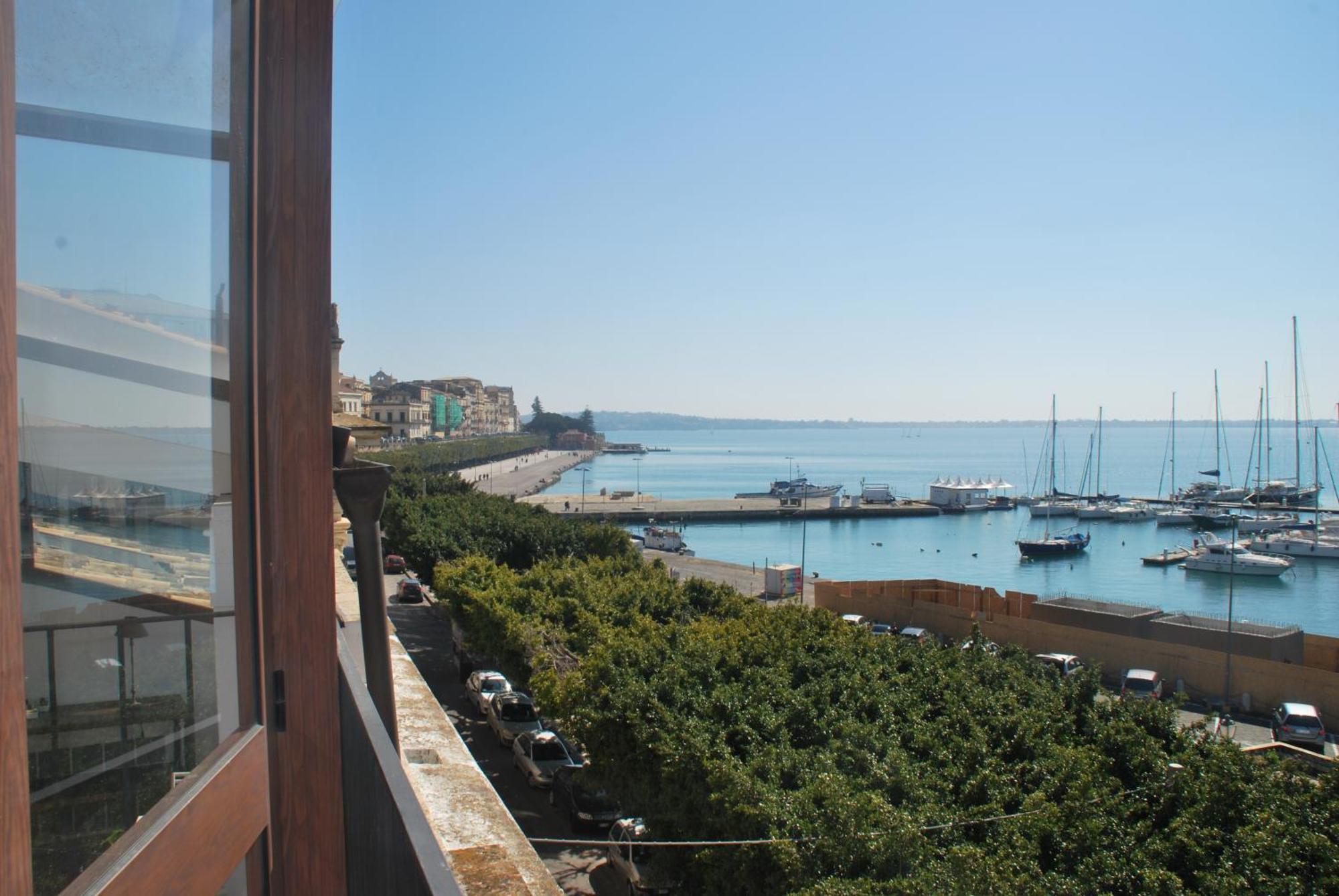 L'Approdo Delle Sirene Bed & Breakfast Syracuse Bagian luar foto