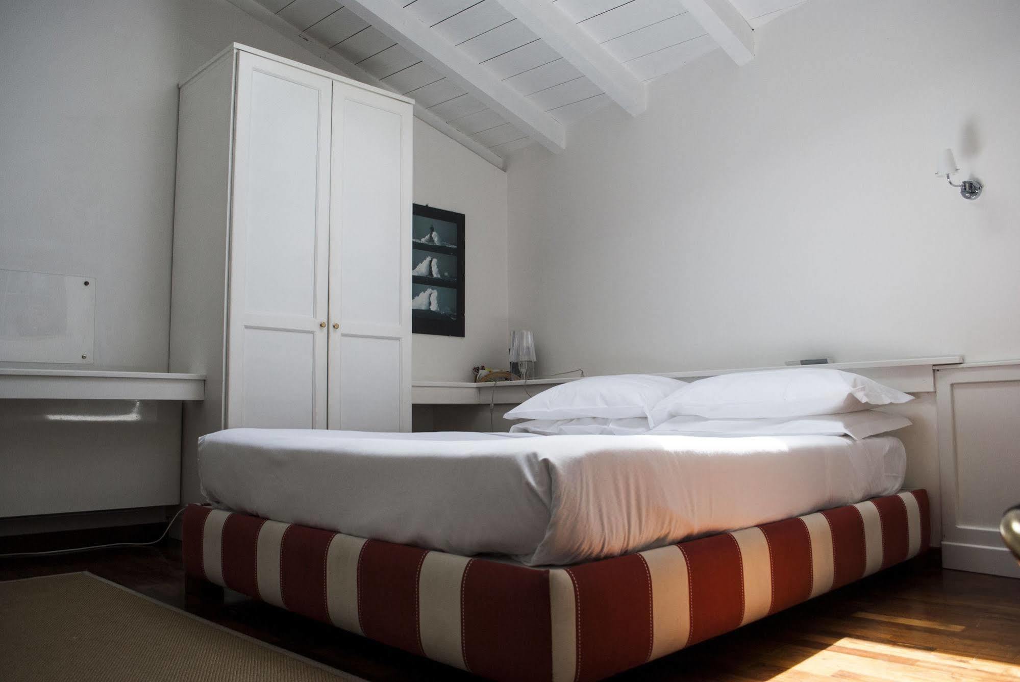 L'Approdo Delle Sirene Bed & Breakfast Syracuse Bagian luar foto